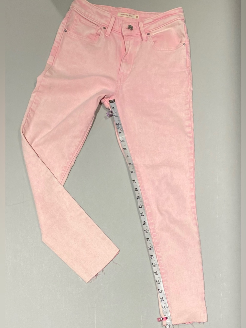 Levi's 721 High-Rise Skinny Pink Jeans, size 28. - Picture 7 of 7